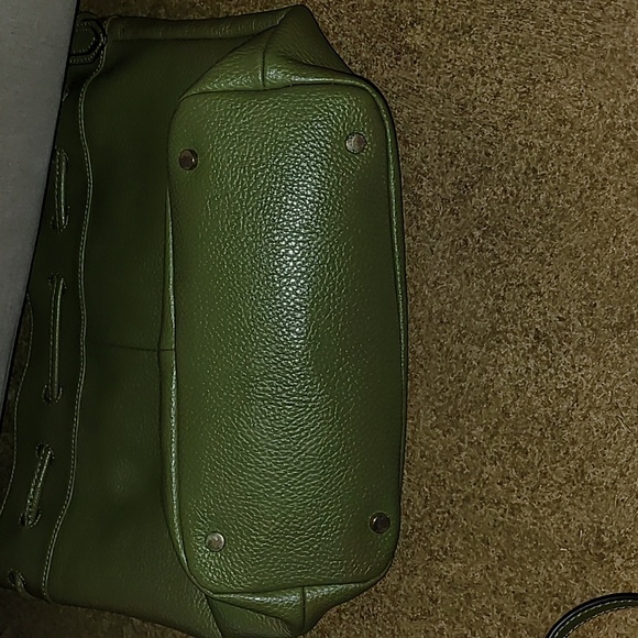 C Wonder Green Faux Leather Tote Bag - Picture 6 of 6